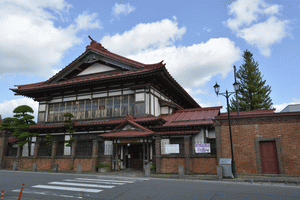 斜陽館
