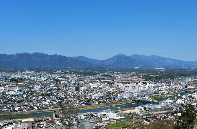 津山市遠景トリミング.jpg