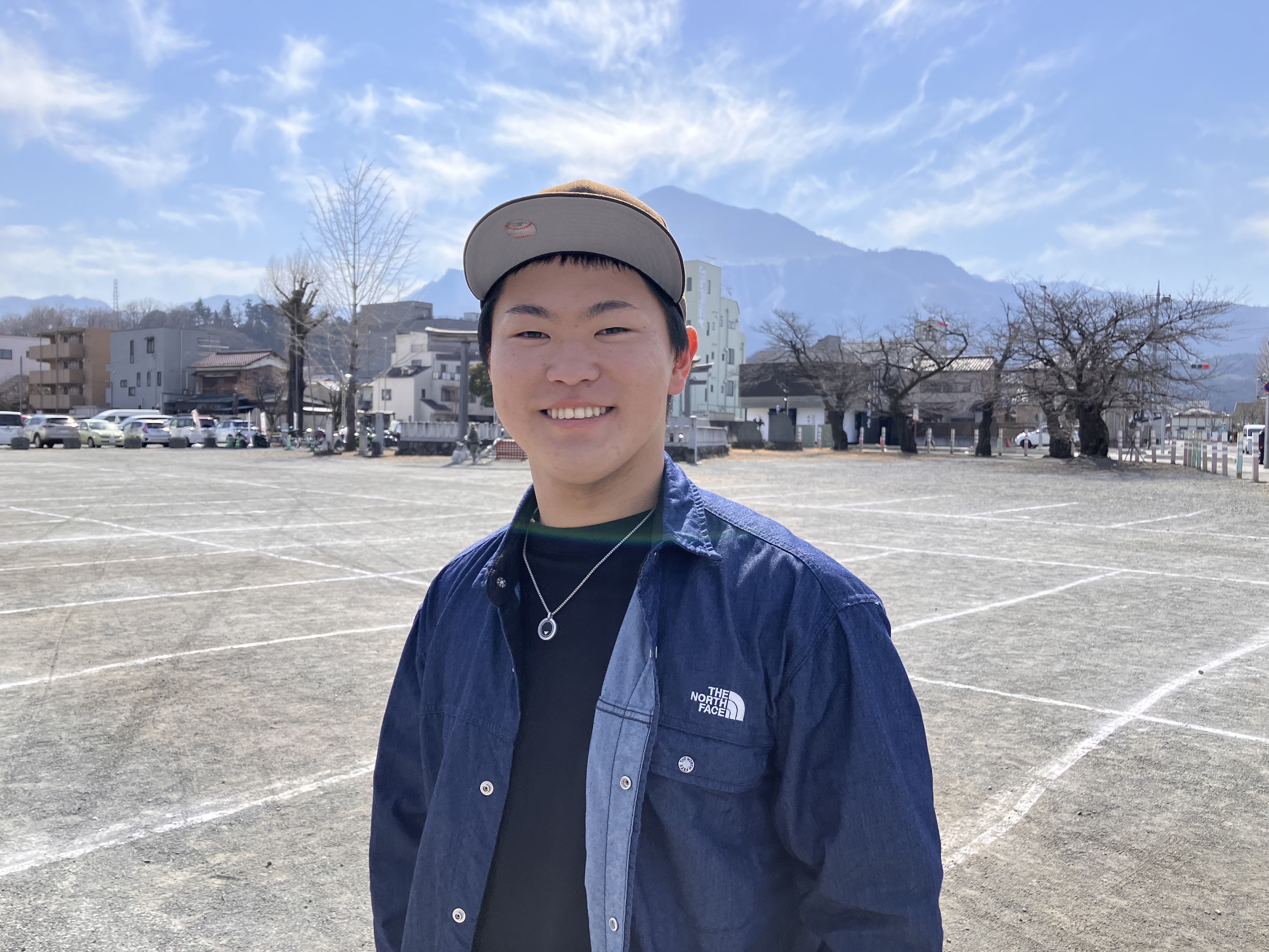 野坂さんプロフィール写真.jpeg