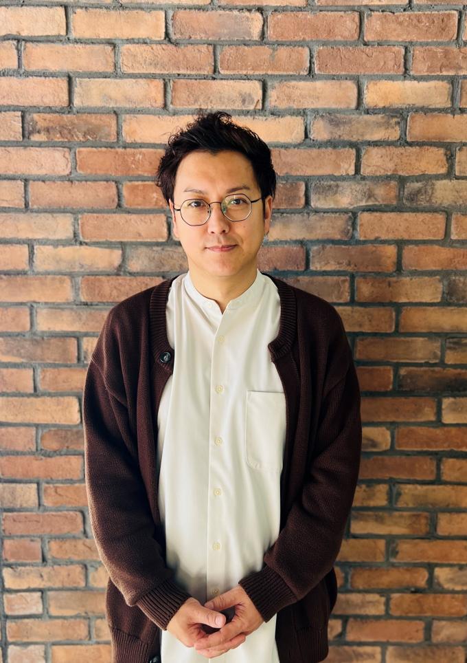 青木さんプロフィール写真.jpg